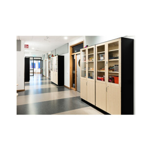 högskåp bokhylla skolmöbler skolinredning skolförvaring elevförvaring klassrum skolsal kapprum möbler förvaring